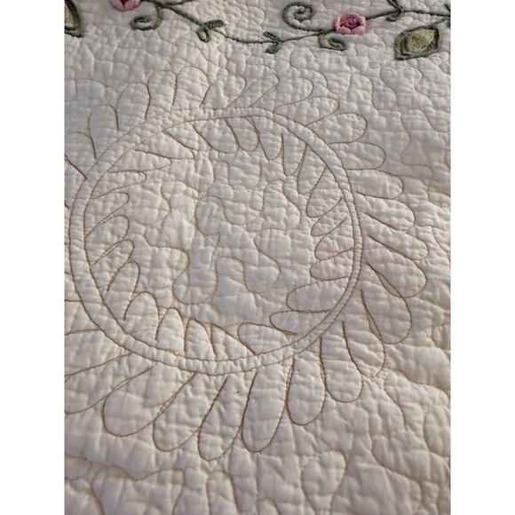 VTG JCP Quilted Embroidered Crochet Rose Quilted Standard Shams Country cottage - Picture 4 of 10